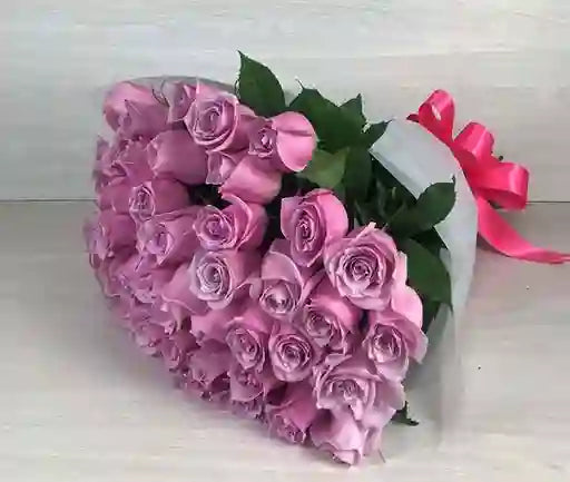 Ramo Gigante de 48 Rosas Lila a Domicilio