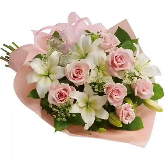 Bouquet de Rosas Y Lirios Blancos Nueva Vida