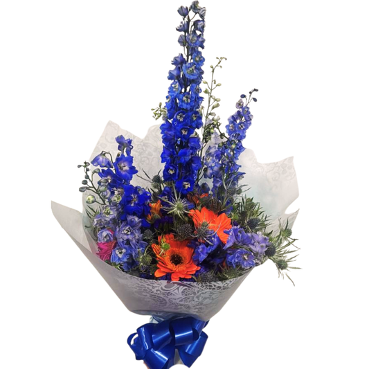 Ramo de Delfinios Azules con Gerberas Naranjas en Bogota