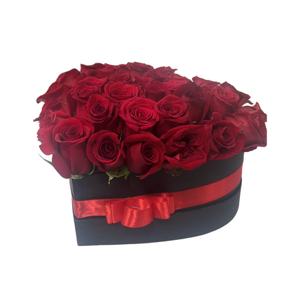 Hermosa Caja Corazon 24 Rosas Rojas para bogota